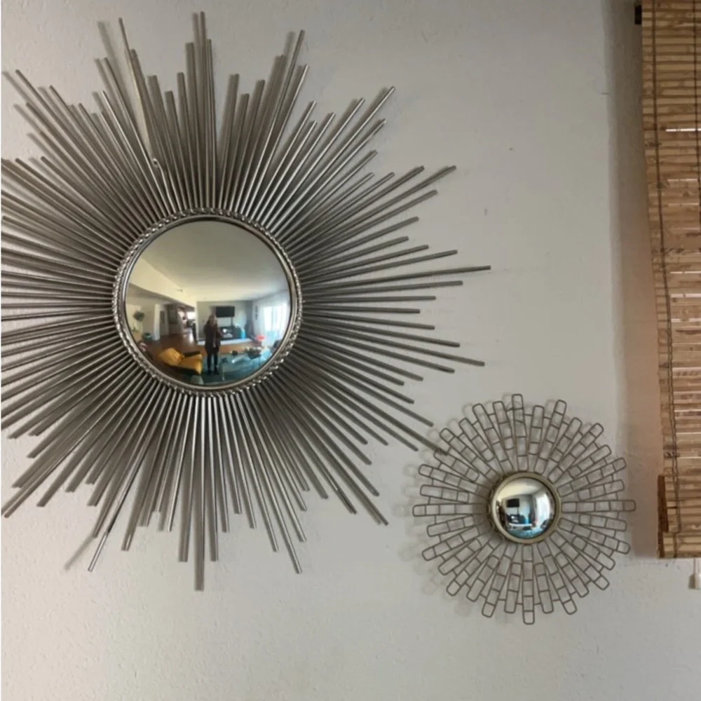 Gold Starburst Wall Mirror – 16” Mid-Century Modern Sunburst Decor